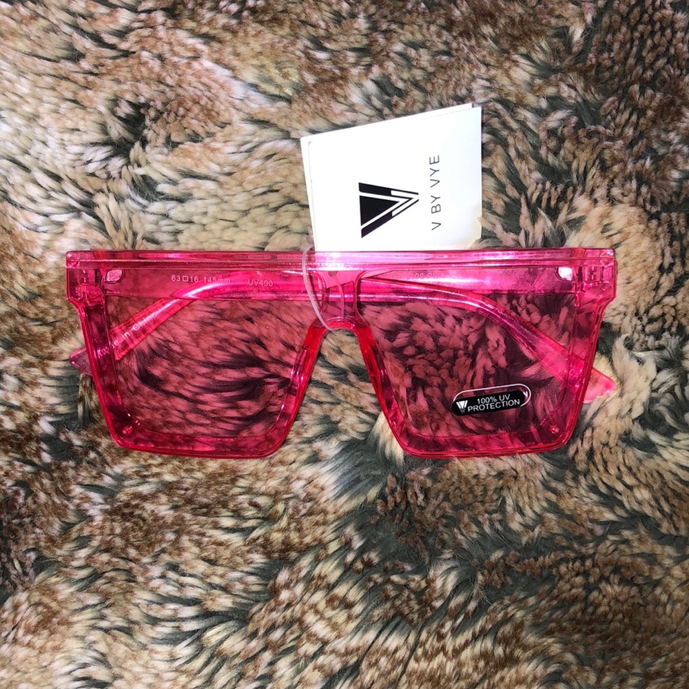 ‘🌹V BY VYE’ Pink Sunglasses!